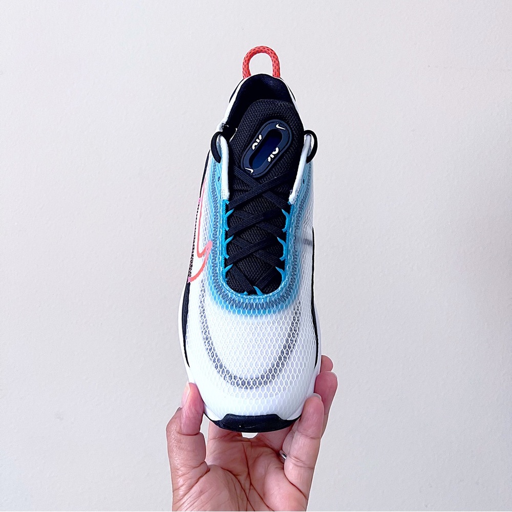 Nike Air Max 2090 Sneakers - Picture 4 of 7